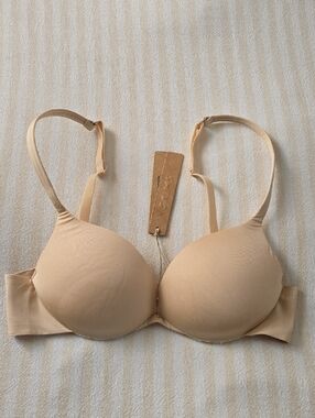 SKIMS Ultimate Push Up Plunge Bra Size:30B Sand